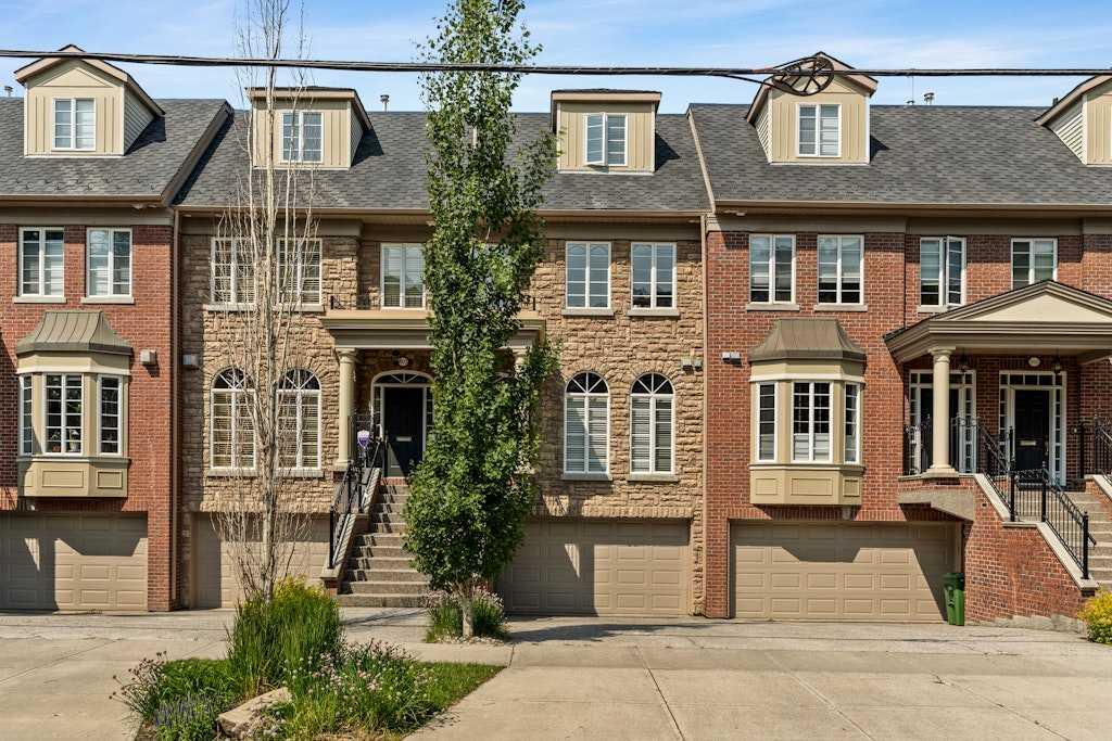 Picture of 2421 Erlton Street SW, Calgary Real Estate Listing