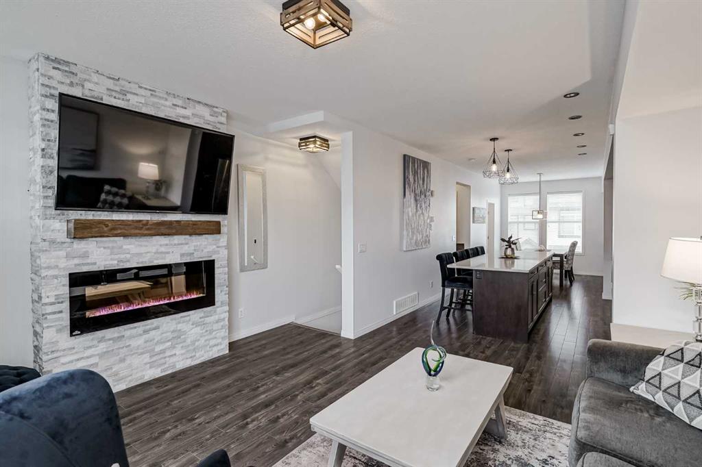 Picture of 1707, 280 Williamstown Close NW, Airdrie Real Estate Listing