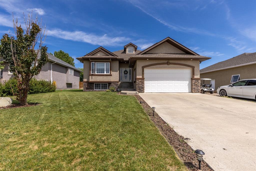 Picture of 565 8A Avenue W, Cardston Real Estate Listing