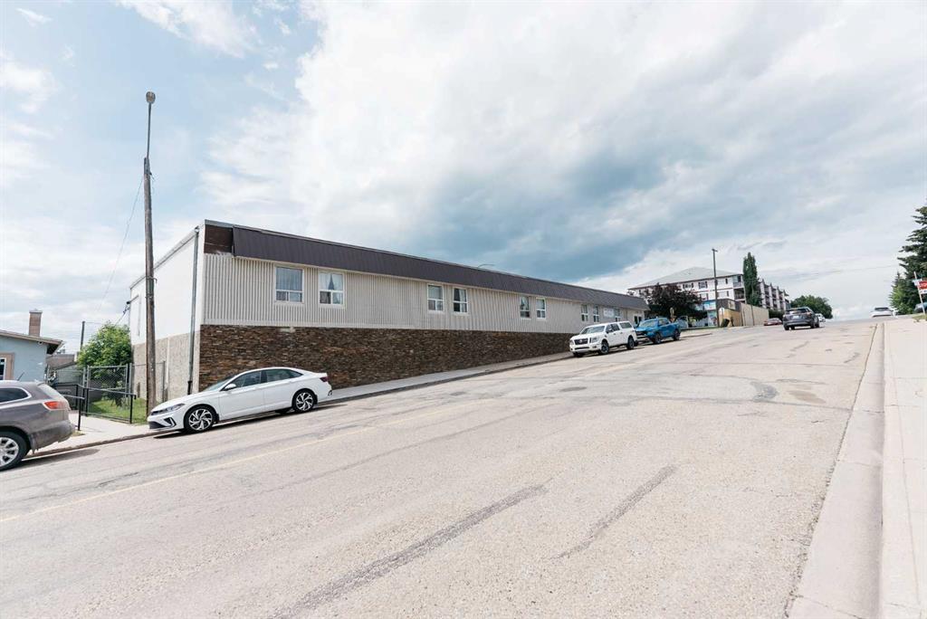 Picture of 1-19 (no 3 or 13), 4940 49 Street , Rocky Mountain House Real Estate Listing
