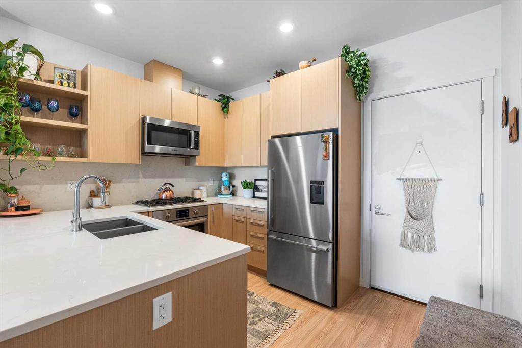 Picture of 619, 88 9 Street NE, Calgary Real Estate Listing