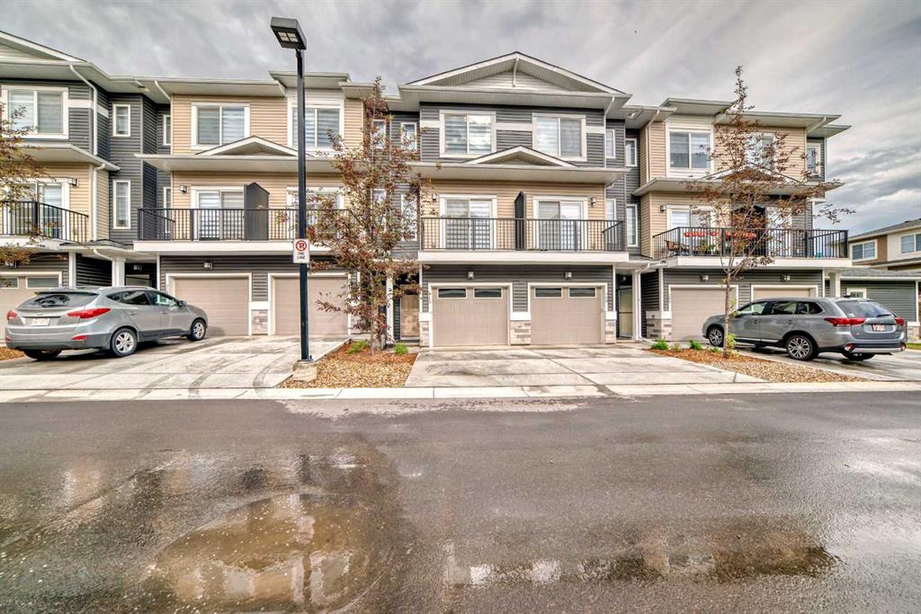 Picture of 710 Sage Hill Grove NW, Calgary Real Estate Listing