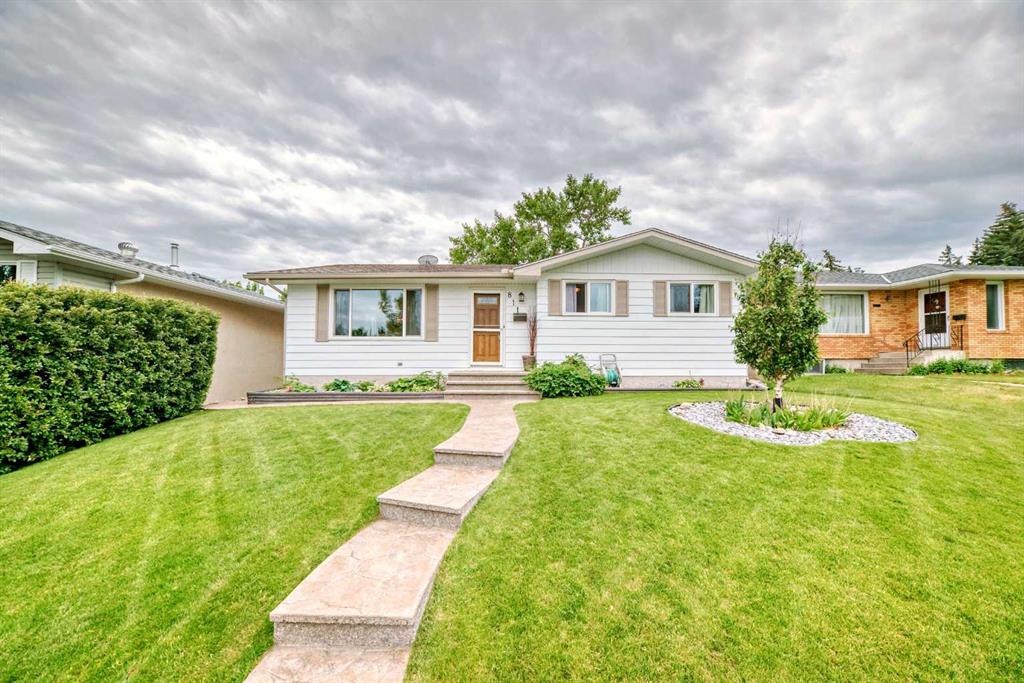 Picture of 811 71 Avenue NW, Calgary Real Estate Listing
