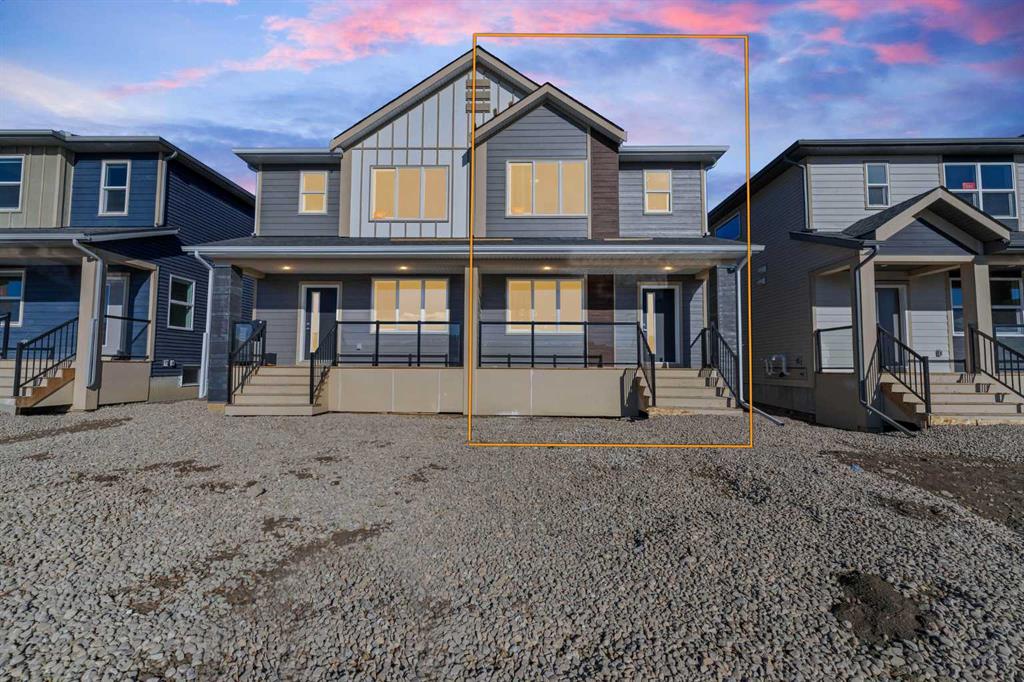 Picture of 526 WOLF WILLOW Boulevard SE, Calgary Real Estate Listing
