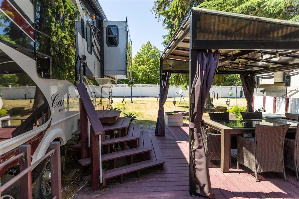Picture of 3, 12044 Township Road 422  , Rural Ponoka County Real Estate Listing