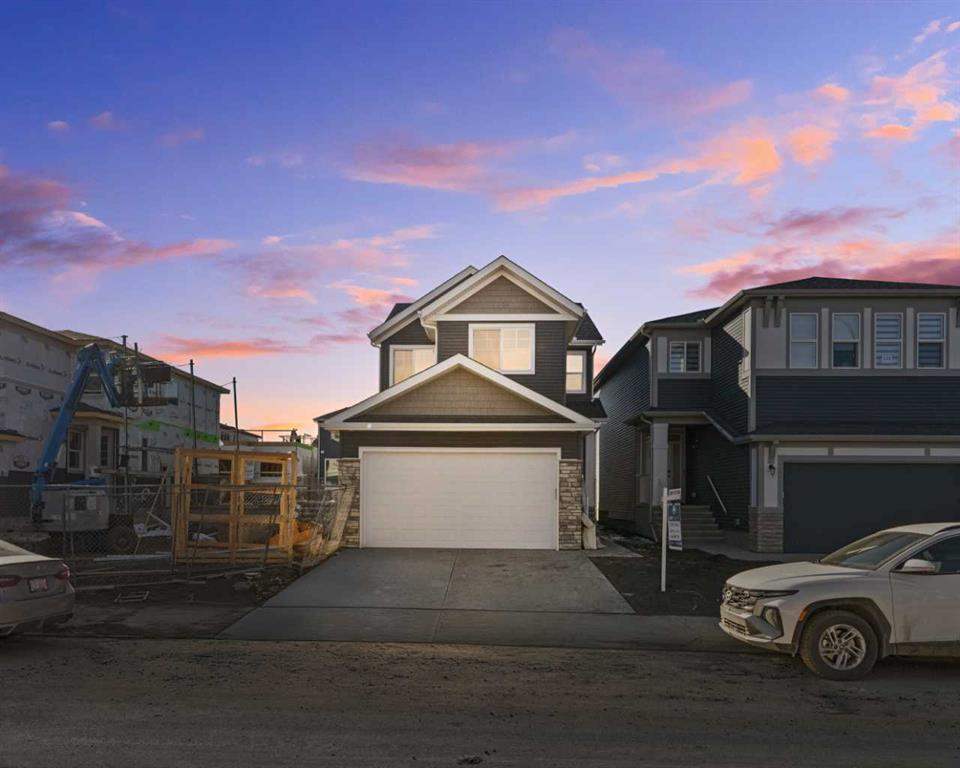 Picture of 117 Creekstone Landing SW, Calgary Real Estate Listing