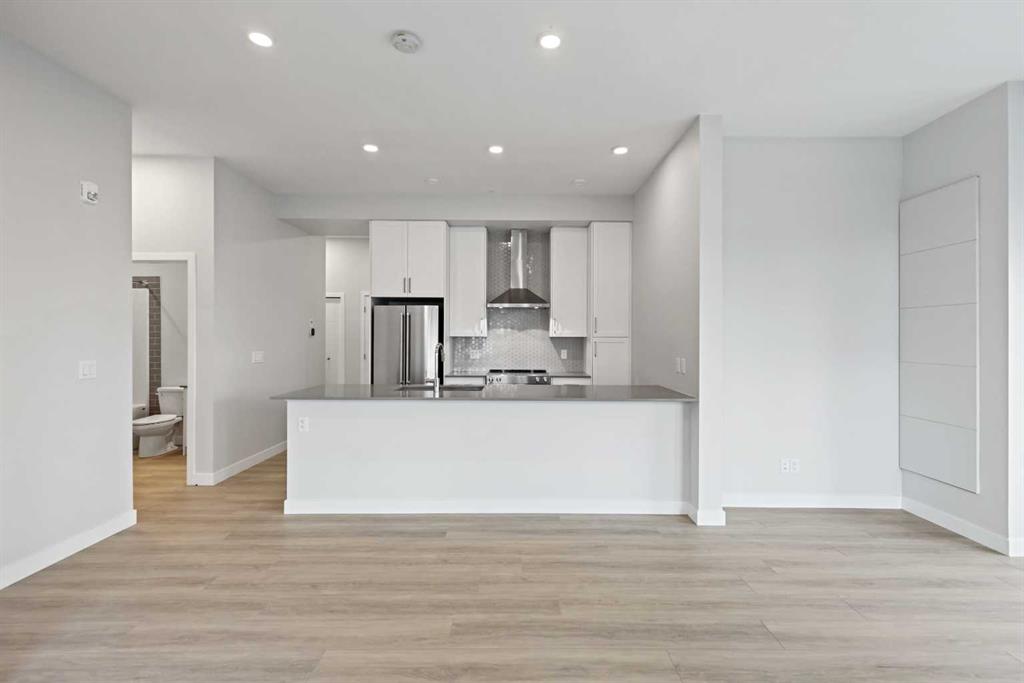 Picture of 125, 255 Les Jardins Park SE, Calgary Real Estate Listing