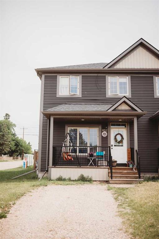 Picture of 902 8 Avenue , Wainwright Real Estate Listing