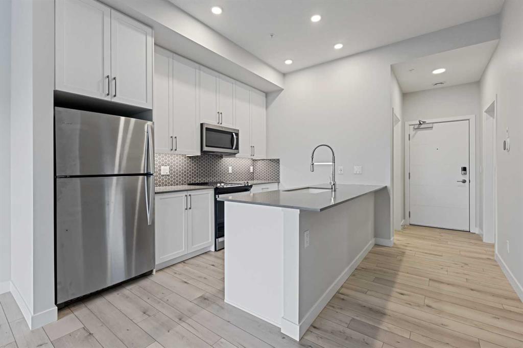 Picture of 416, 255 Les Jardins Park SE, Calgary Real Estate Listing