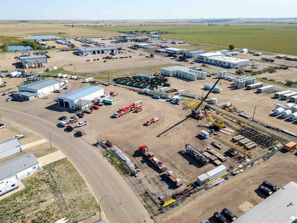 Picture of 150 Saskatchewan Drive NE, Redcliff Real Estate Listing