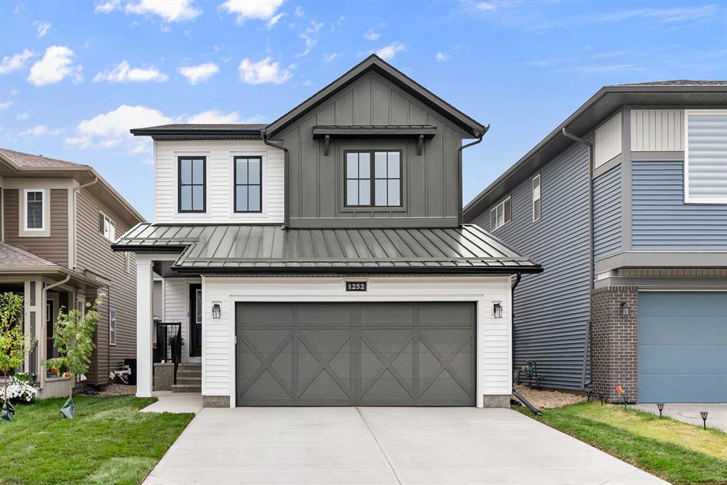 Picture of 1252 Chinook Gate Bay SW, Airdrie Real Estate Listing