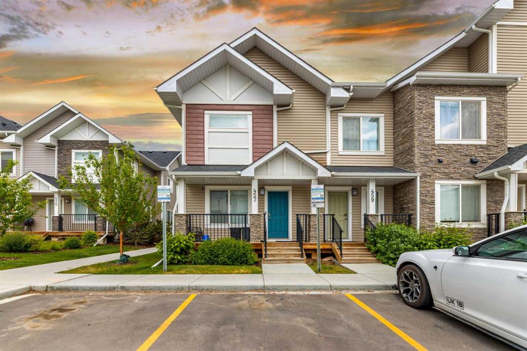 Picture of 457 Canals Crossing SW, Airdrie Real Estate Listing
