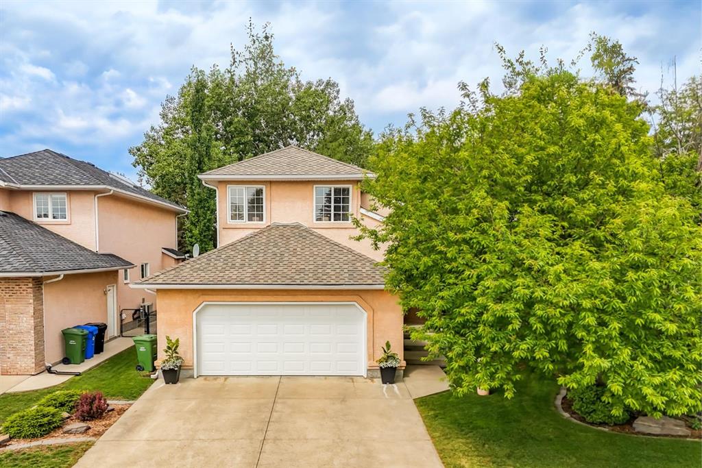 Picture of 131 Hamptons Grove NW, Calgary Real Estate Listing