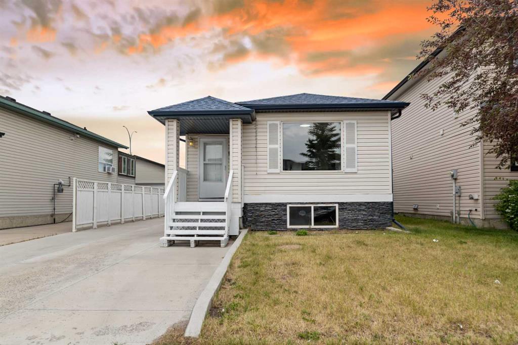 Picture of 84 Woodside Circle NW, Airdrie Real Estate Listing