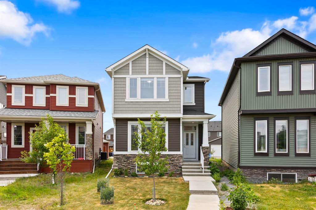Picture of 130 Evanscrest Road NW, Calgary Real Estate Listing
