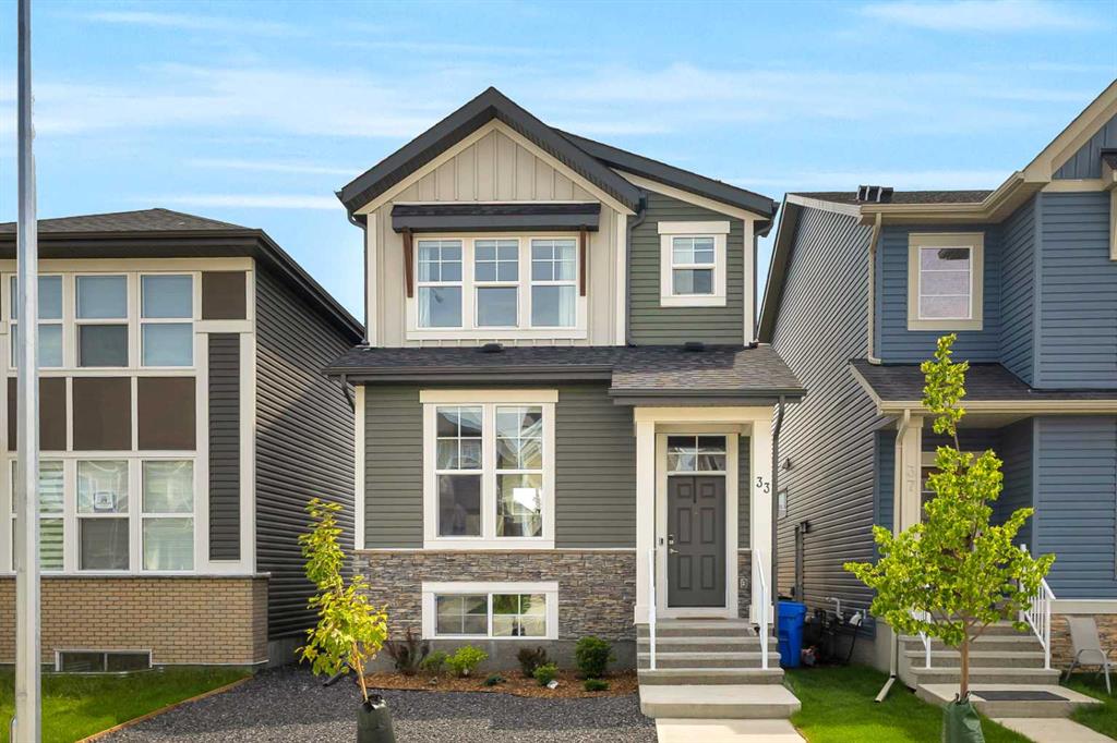 Picture of 33 Amblefield Passage NW, Calgary Real Estate Listing