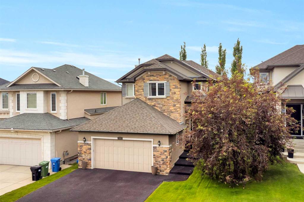 Picture of 84 Sherwood Rise NW, Calgary Real Estate Listing