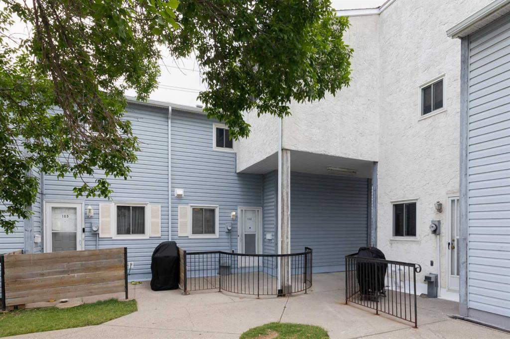 Picture of 102, 300 Falconridge Crescent NE, Calgary Real Estate Listing