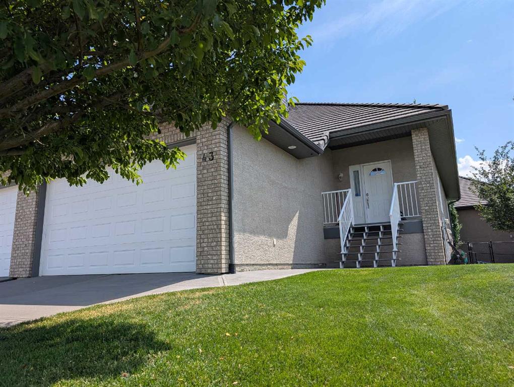 Picture of 43 Desert Blume Crescent SW, Desert Blume Real Estate Listing
