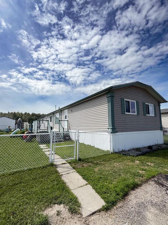 Picture of 7 Henke Place  , Whitecourt Real Estate Listing