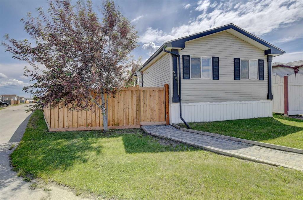 Picture of 9001 87 Avenue , Grande Prairie Real Estate Listing