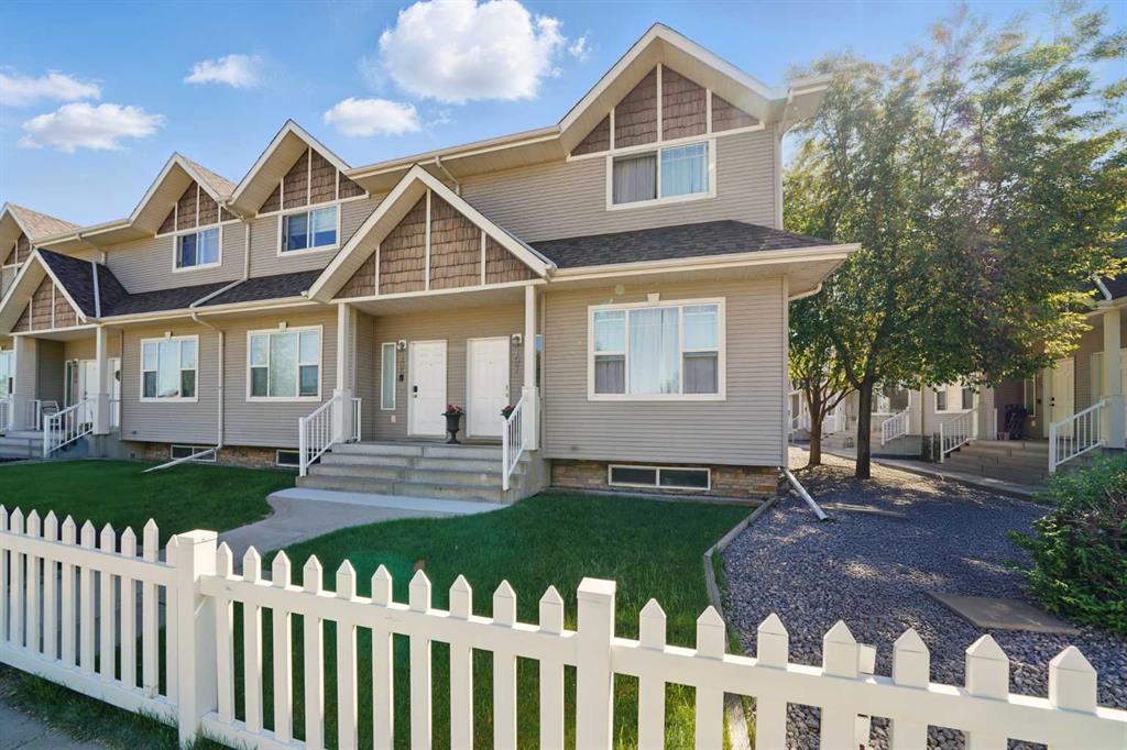 Picture of 107, 50 Lucky Place , Sylvan Lake Real Estate Listing