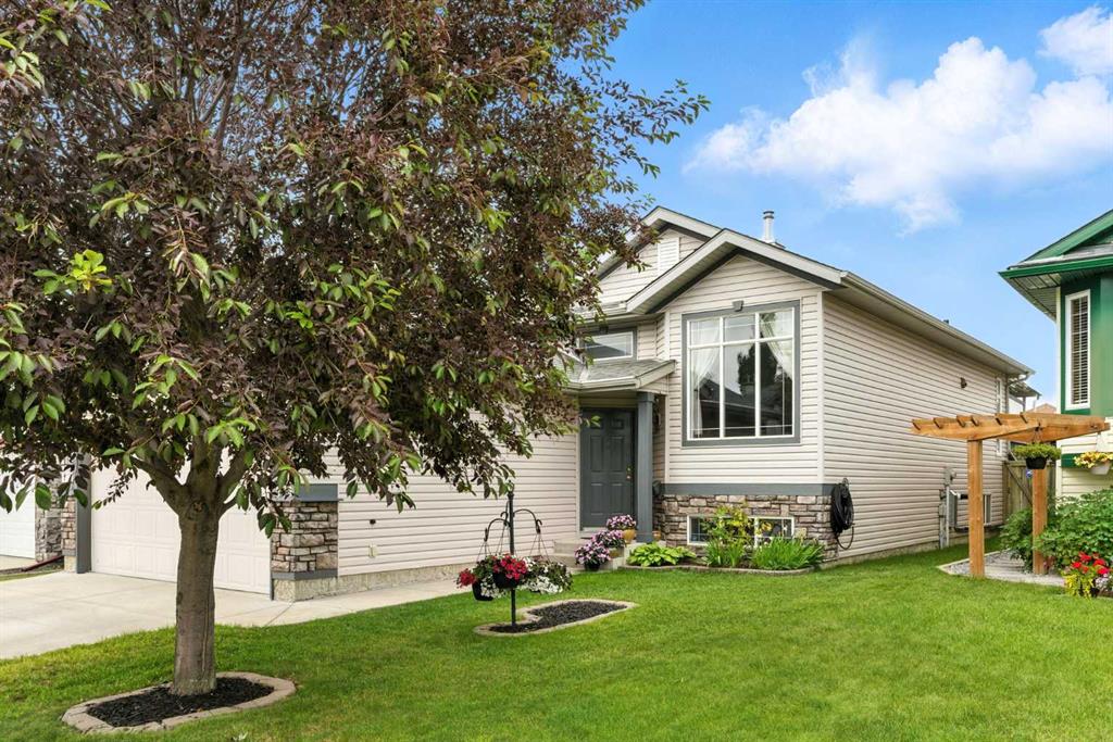 Picture of 276 Stonegate Close NW, Airdrie Real Estate Listing