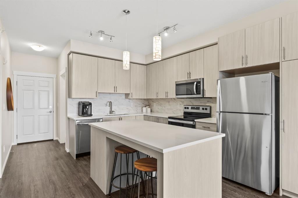 Picture of 6417, 151 Legacy Main Street SE, Calgary Real Estate Listing