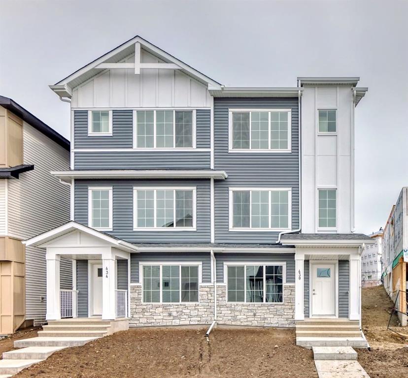 Picture of 430 Carringvue Grove NW, Calgary Real Estate Listing