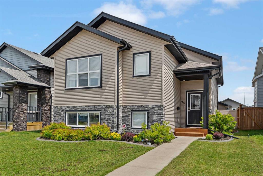 Picture of 45 Cedar Crescent , Blackfalds Real Estate Listing