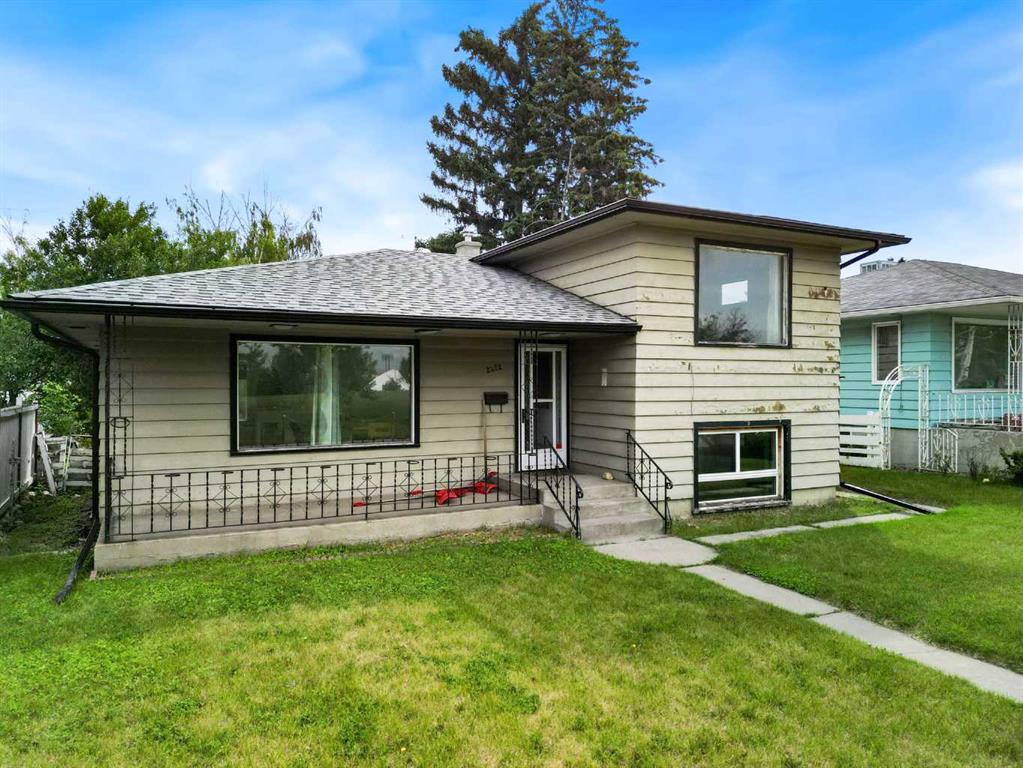 Picture of 2472 Capitol Hill Crescent NW, Calgary Real Estate Listing