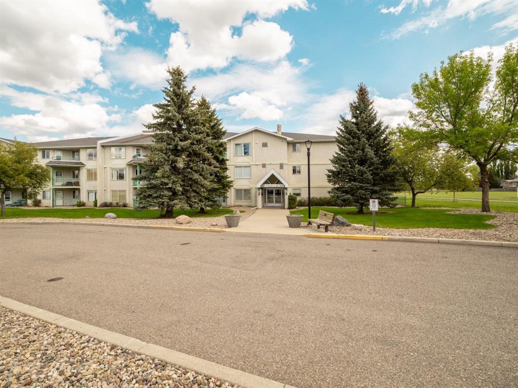 Picture of 216, 620 Columbia Boulevard W, Lethbridge Real Estate Listing