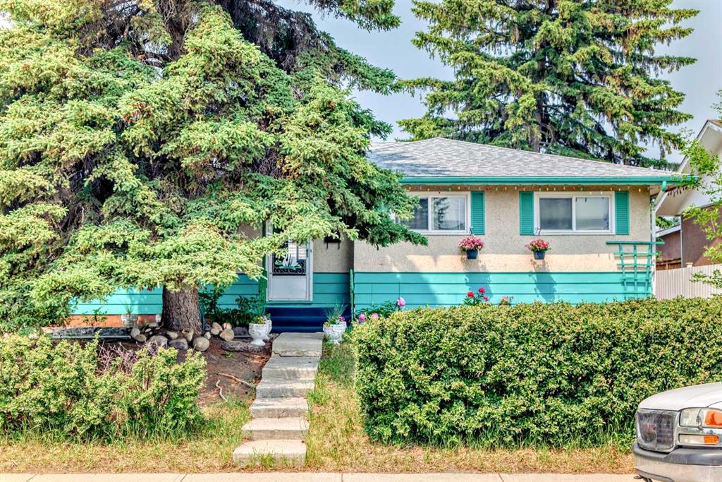 Picture of 712 Avonlea Place SE, Calgary Real Estate Listing