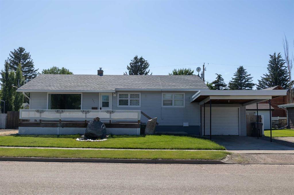 Picture of 404 2 St E  , Foremost Real Estate Listing