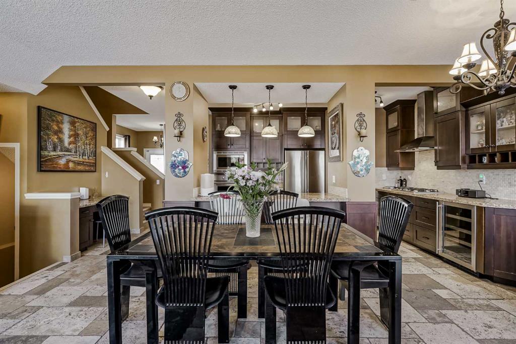 Picture of 66 Copperfield Close SE, Calgary Real Estate Listing