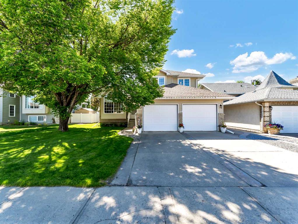 Picture of 451 Sprague Way SE, Medicine Hat Real Estate Listing