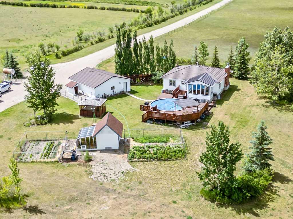 Picture of 253040 Township 214  , Rural Vulcan County Real Estate Listing