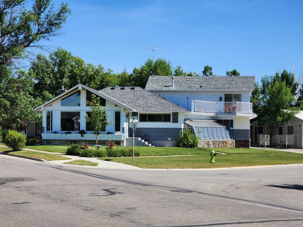Picture of 380 47 Avenue W, Claresholm Real Estate Listing
