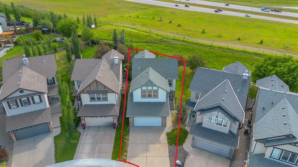 Picture of 115 Cougarstone Court SW, Calgary Real Estate Listing