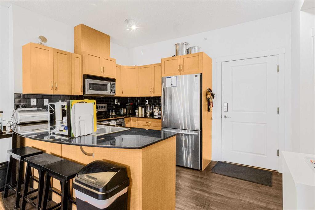 Picture of 3212, 5605 Henwood Street SW, Calgary Real Estate Listing