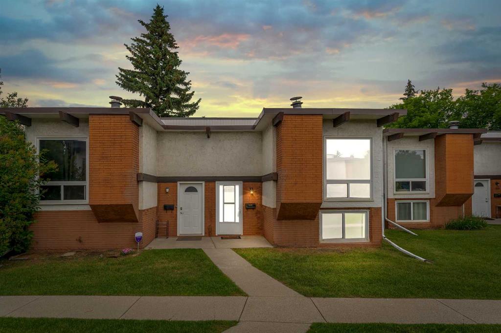 Picture of 105 Pinemont Bay NE, Calgary Real Estate Listing