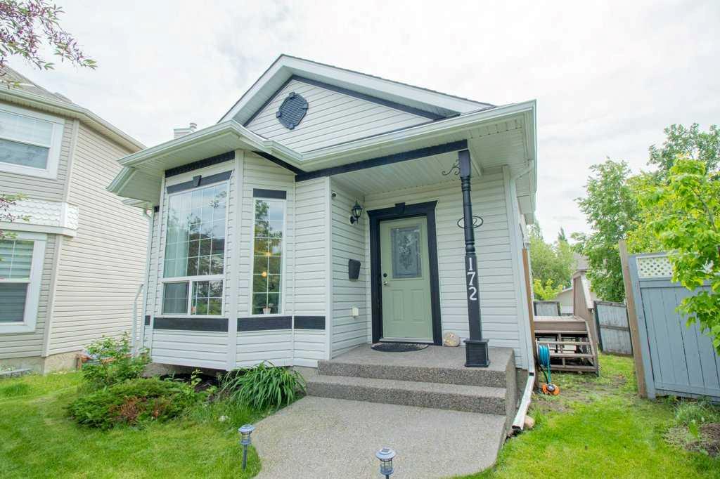 Picture of 172 Citadel Forest Close NW, Calgary Real Estate Listing