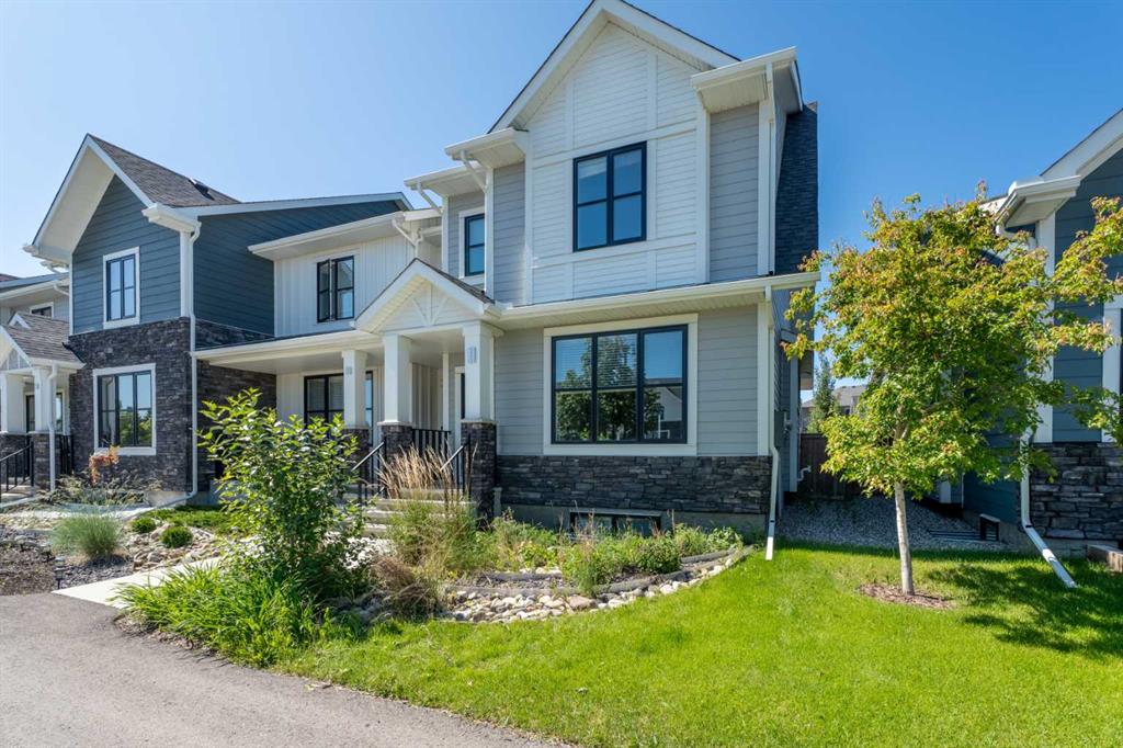 Picture of 11 D\'arcy Boulevard , Okotoks Real Estate Listing