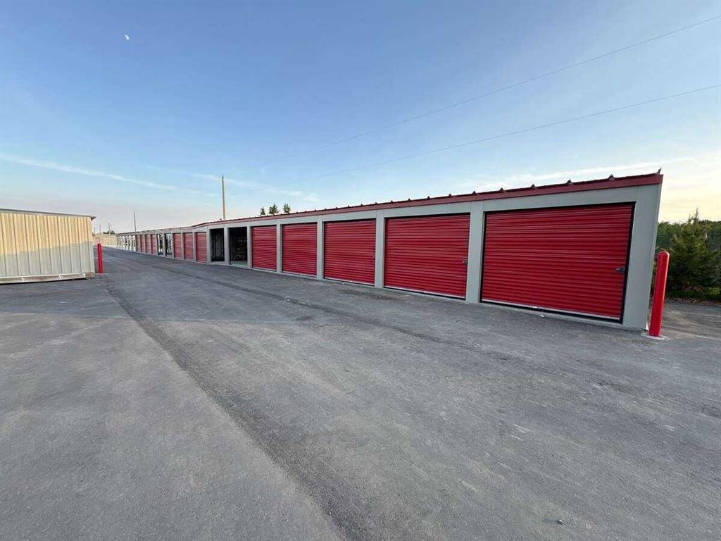 Picture of 990 101 Street SW, Calgary Real Estate Listing