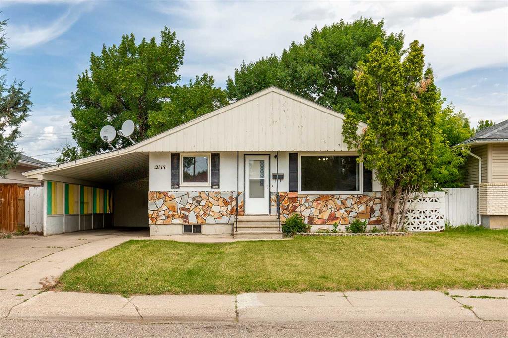 Picture of 2115 15 Avenue S, Lethbridge Real Estate Listing