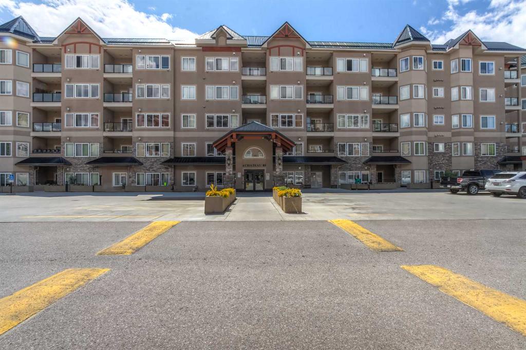Picture of 102, 10 Discovery Ridge Close SW, Calgary Real Estate Listing