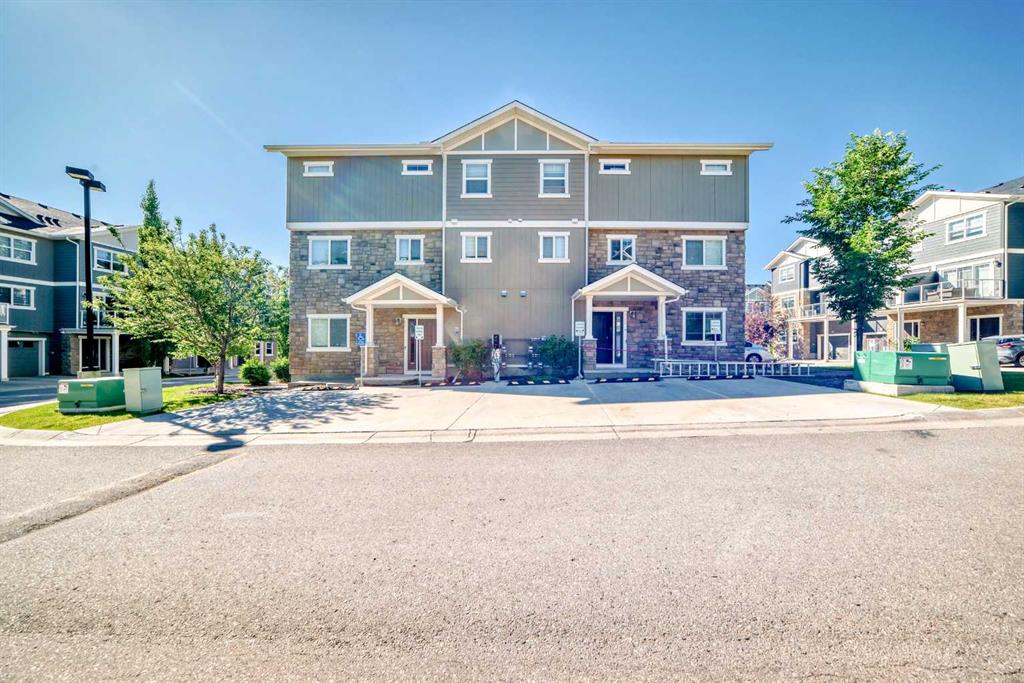Picture of 702 Evanston Manor NW, Calgary Real Estate Listing