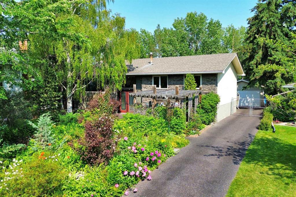 Picture of 210 Dalgleish Bay NW, Calgary Real Estate Listing