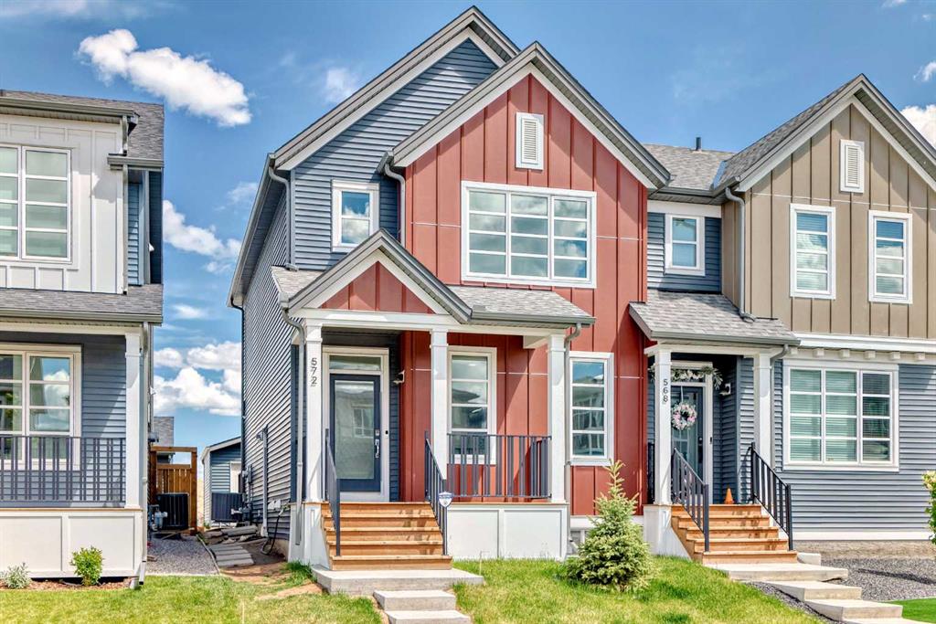 Picture of 572 Lawthorn Way SE, Airdrie Real Estate Listing