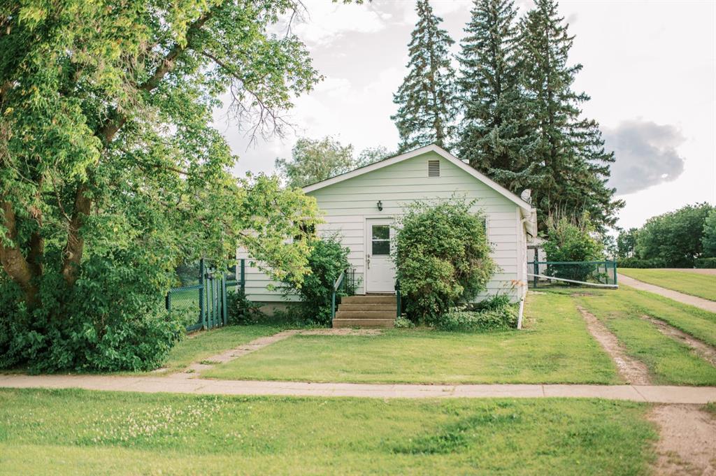 Picture of 6101 Foster Street , Donalda Real Estate Listing